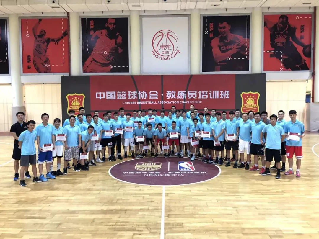 为什么团队合作对篮球技能发展至关重要_0